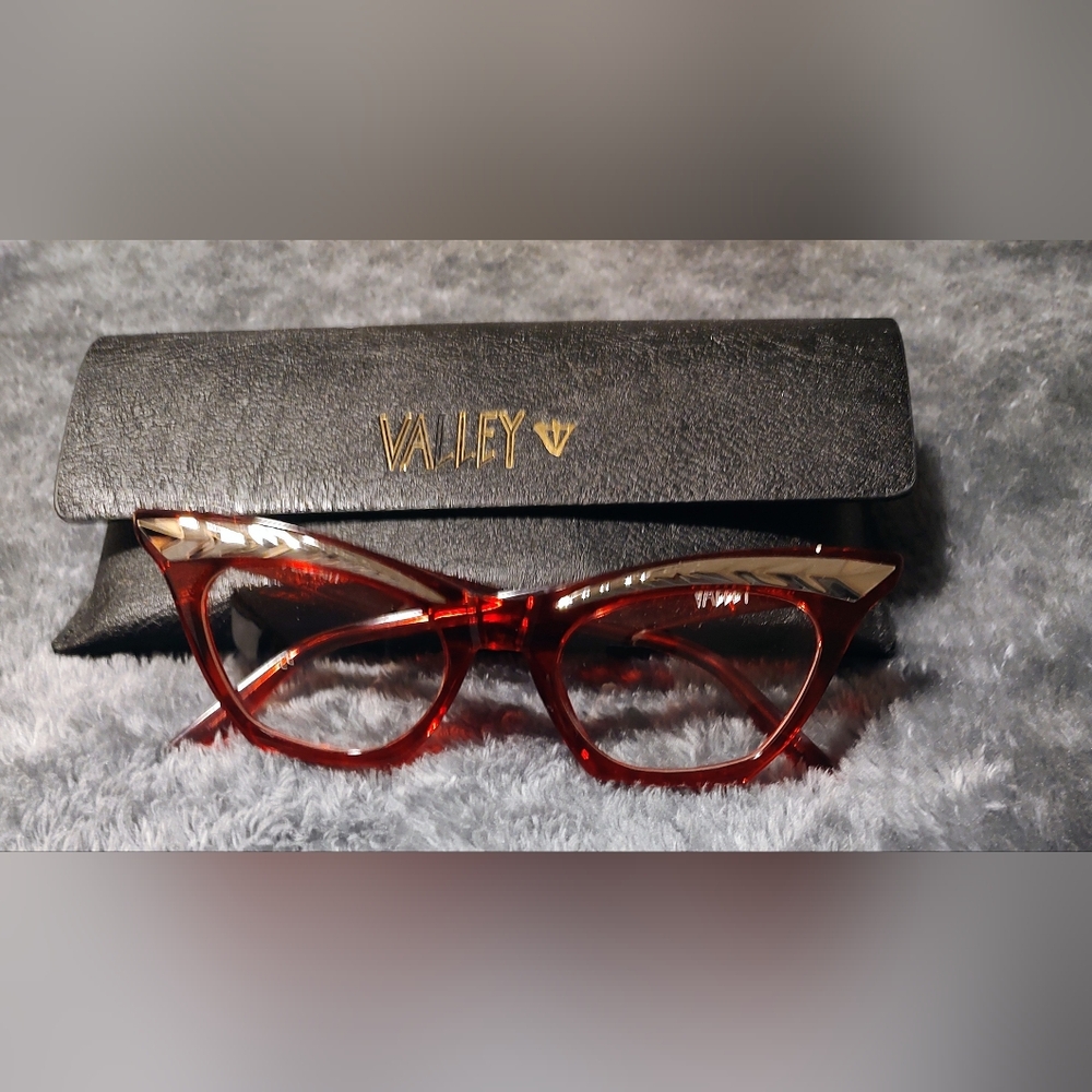 Red Cat-Eye Sunglasses